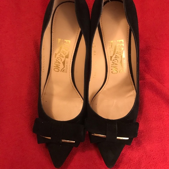 Salvatore Ferragamo Shoes - Salvatore Ferragamo black and gold kitten heels